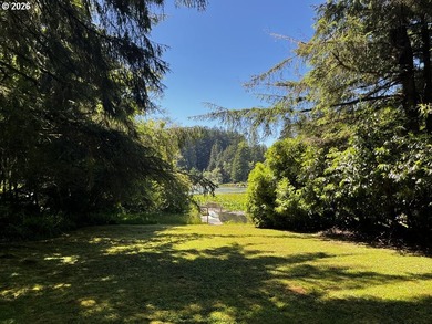 Rare opportunity to own a charming vintage lakefront home on - photo 45