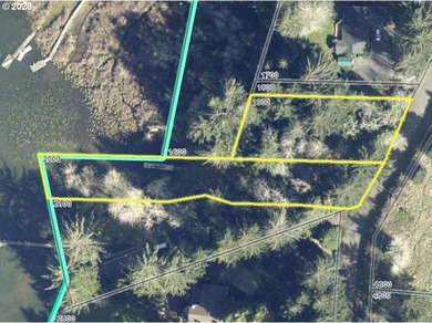Rare opportunity to own a charming vintage lakefront home on - photo 48