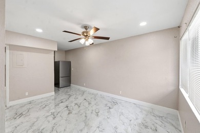 Turnkey Quadplex easy to show. The property has all impact - photo 6
