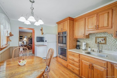 Welcome to 34 Oxbow Rd, Patchogue - a rare opportunity to secure - photo 12