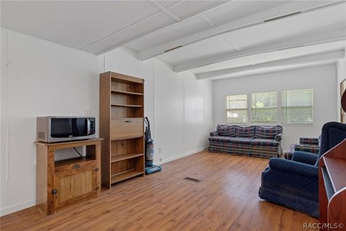 Charming 2-bedroom, 1-bath single-wide situated on a spacious 0 - photo 12