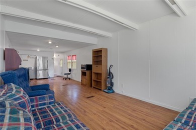 Charming 2-bedroom, 1-bath single-wide situated on a spacious 0 - photo 16