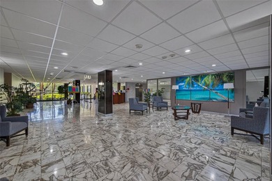 Bright & airy condo in desirable Hillcrest 21! Featuring tile - photo 20