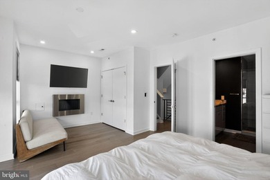Welcome to 343 N Front Street, Unit B - a stunning 2-bedroom - photo 22
