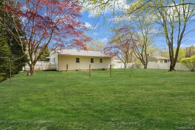 Welcome to 34 Oxbow Rd, Patchogue - a rare opportunity to secure - photo 23