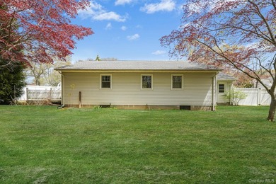 Welcome to 34 Oxbow Rd, Patchogue - a rare opportunity to secure - photo 24