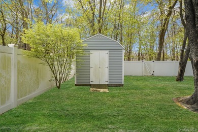 Welcome to 34 Oxbow Rd, Patchogue - a rare opportunity to secure - photo 26