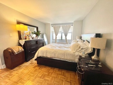 Experience the Luxury of a Top Floor Penthouse for Sale Looking - photo 7