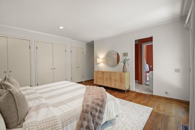 This lovely 3,266 square foot, 5 bedroom, 3.5 bathroom home - photo 28