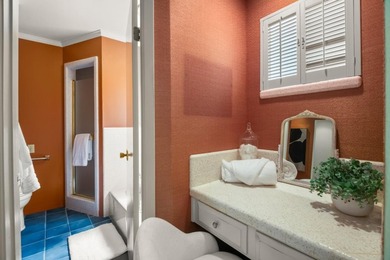 This lovely 3,266 square foot, 5 bedroom, 3.5 bathroom home - photo 30