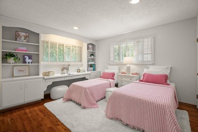 This lovely 3,266 square foot, 5 bedroom, 3.5 bathroom home - photo 32