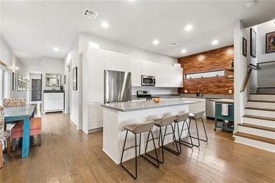 Welcome to this beautifully maintained, newer construction home - photo 3