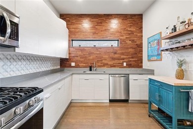 Welcome to this beautifully maintained, newer construction home - photo 8