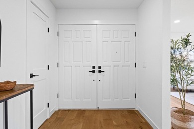 Welcome to this beautifully updated 4-bedroom, 2-bathroom - photo 8