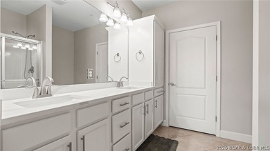 Welcome to your lakefront escape at Sunset Palms! This beautiful - photo 26