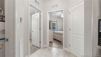 Welcome to your lakefront escape at Sunset Palms! This beautiful - photo 31