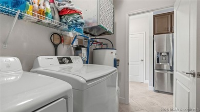 Welcome to your lakefront escape at Sunset Palms! This beautiful - photo 32