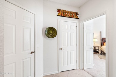 ***Brand new LVP Throughout*** Beautifully maintained Wren Villa - photo 38