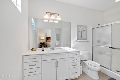 ***Brand new LVP Throughout*** Beautifully maintained Wren Villa - photo 41
