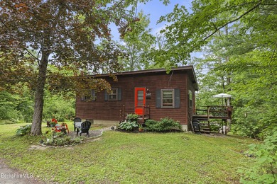 Tucked among the trees in the Richmond Shores community, this - photo 1