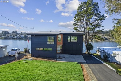 Completed in December 2024, this exquisite lakefront retreat - photo 44