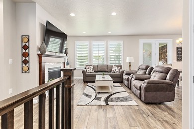 GREAT VALUE! This like new rambler offers true MAIN-FLOOR LIVING - photo 3