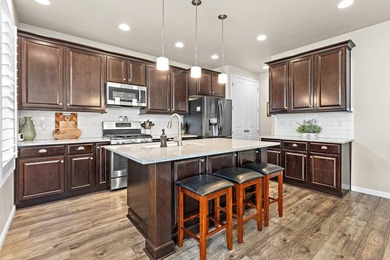 GREAT VALUE! This like new rambler offers true MAIN-FLOOR LIVING - photo 7