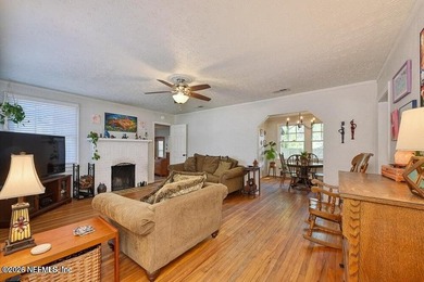 Welcome home to this charming 3-bedroom, 2-bathroom home for - photo 4