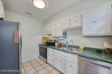 Welcome home to this charming 3-bedroom, 2-bathroom home for - photo 8