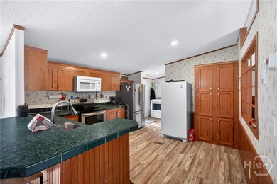 MOTIVATED SELLER AND PRICED TO MOVE!! If you've been looking for - photo 9