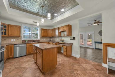 Beautiful CBS pool home on 4.4 acres in the highly sought-after - photo 13