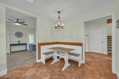 Beautiful CBS pool home on 4.4 acres in the highly sought-after - photo 14
