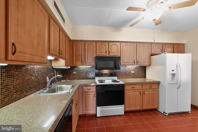 Perched on the 7th floor, this corner residence features three - photo 19