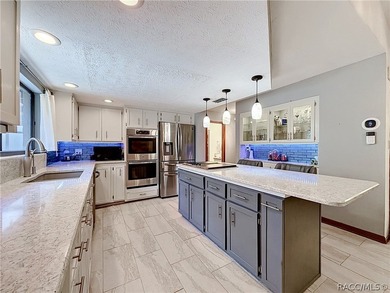 Welcome to this beautifully maintained, large 2 bedroom, 2 bath - photo 21
