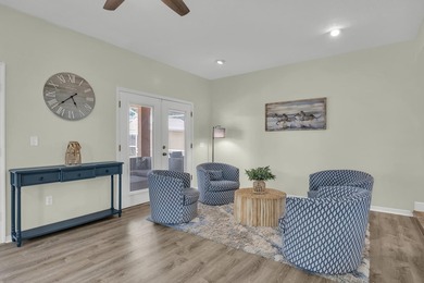 Beautiful CBS pool home on 4.4 acres in the highly sought-after - photo 21