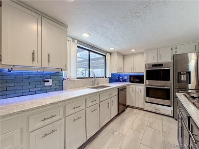 Welcome to this beautifully maintained, large 2 bedroom, 2 bath - photo 23