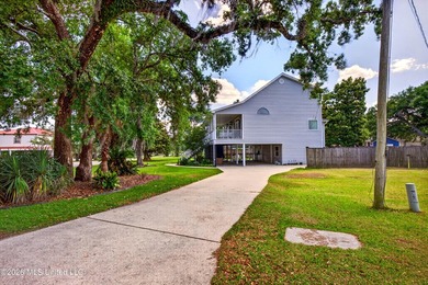 Welcome to this beautiful Biloxi home located in a well-kept - photo 4
