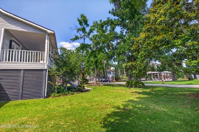 Welcome to this beautiful Biloxi home located in a well-kept - photo 6