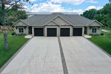 Lake Townhome/Townhouse Sale Pending in Spirit Lake, Iowa