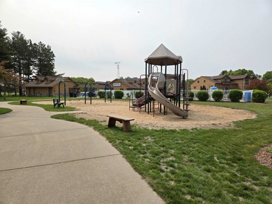 Excellent Northern Bay Condo located along the shores of the