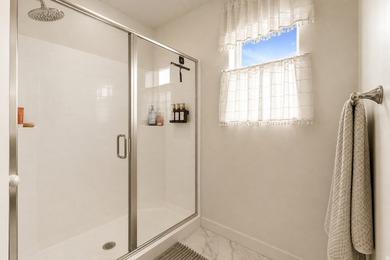 Welcome home to this stunning 3 bedroom, 2.5 bathroom move-in - photo 23