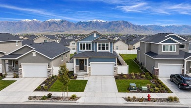 Welcome home to this stunning 3 bedroom, 2.5 bathroom move-in - photo 30