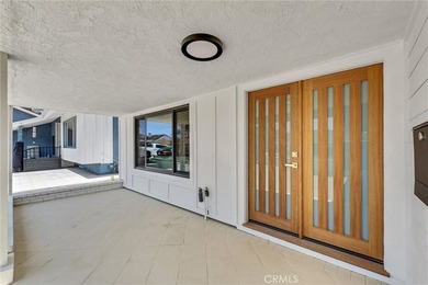Beautifully remodeled 5-bedroom home with a sought-after - photo 3
