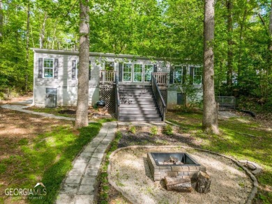 Welcome to your Lake Sinclair paradise! This charming cottage - Lake Home Sale Pending in Eatonton, Georgia
