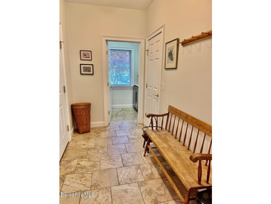 Beautifully designed for one level living and both pristine and - photo 7