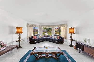 Welcome to this beautifully maintained 3-bedroom, 2-bathroom - photo 11