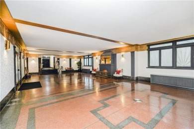 Welcome to this bright and beautifully presented 800 square foot