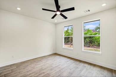 Discover this stunning new construction home located in Granbury - photo 22