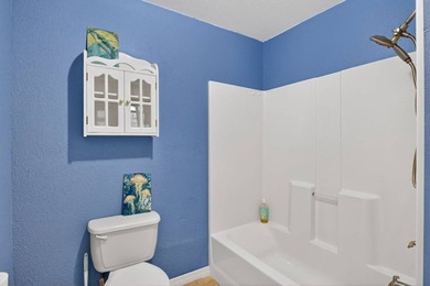 Well-maintained home in North Fort Myers featuring a newer roof - photo 22