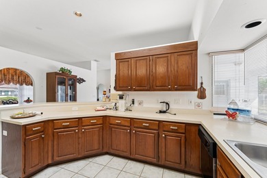 Welcome to this beautifully maintained 3-bedroom, 2-bathroom - photo 26
